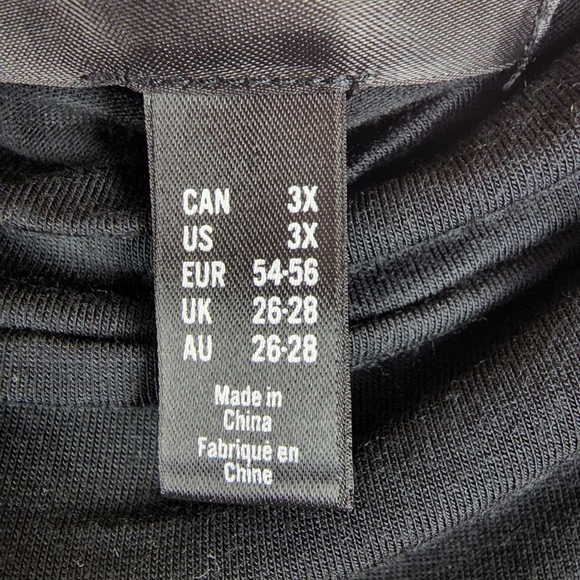 Love and Legend Black top 3x - Picture 3 of 5